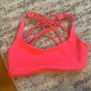 Lululemon free to be wild bra coral pink size 6